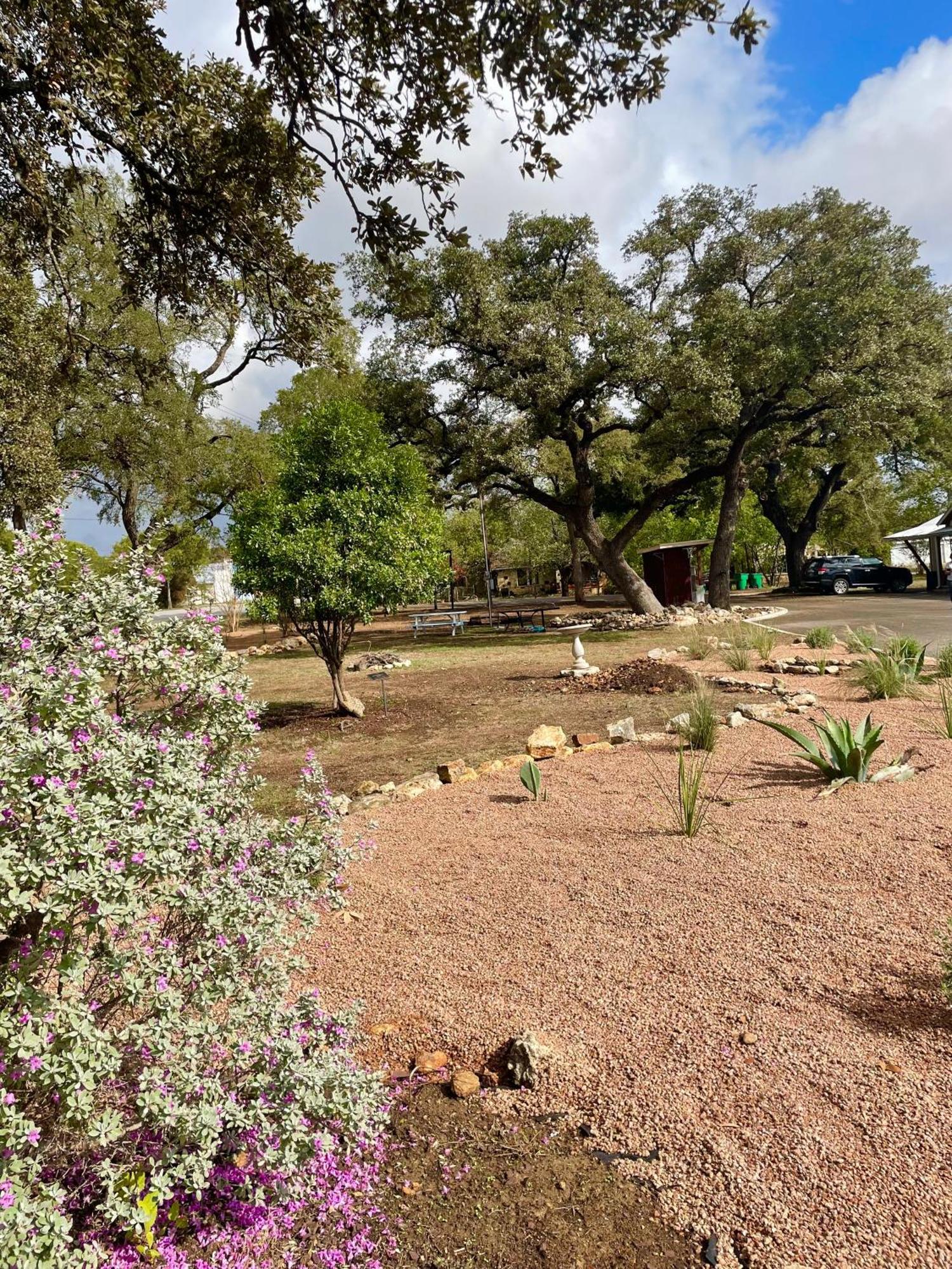 Blanco County Inn & Guesthouses エクステリア 写真