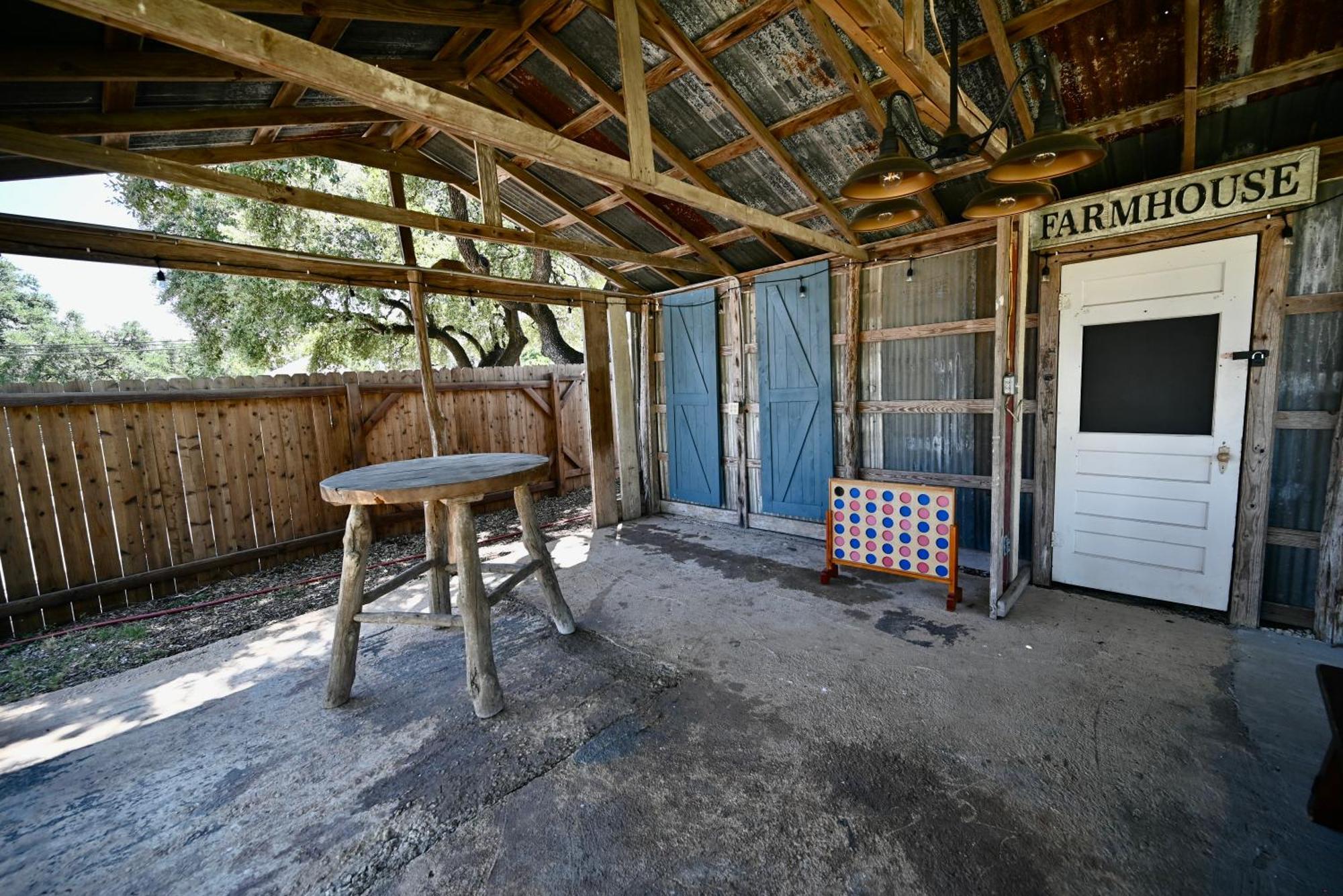Blanco County Inn & Guesthouses エクステリア 写真