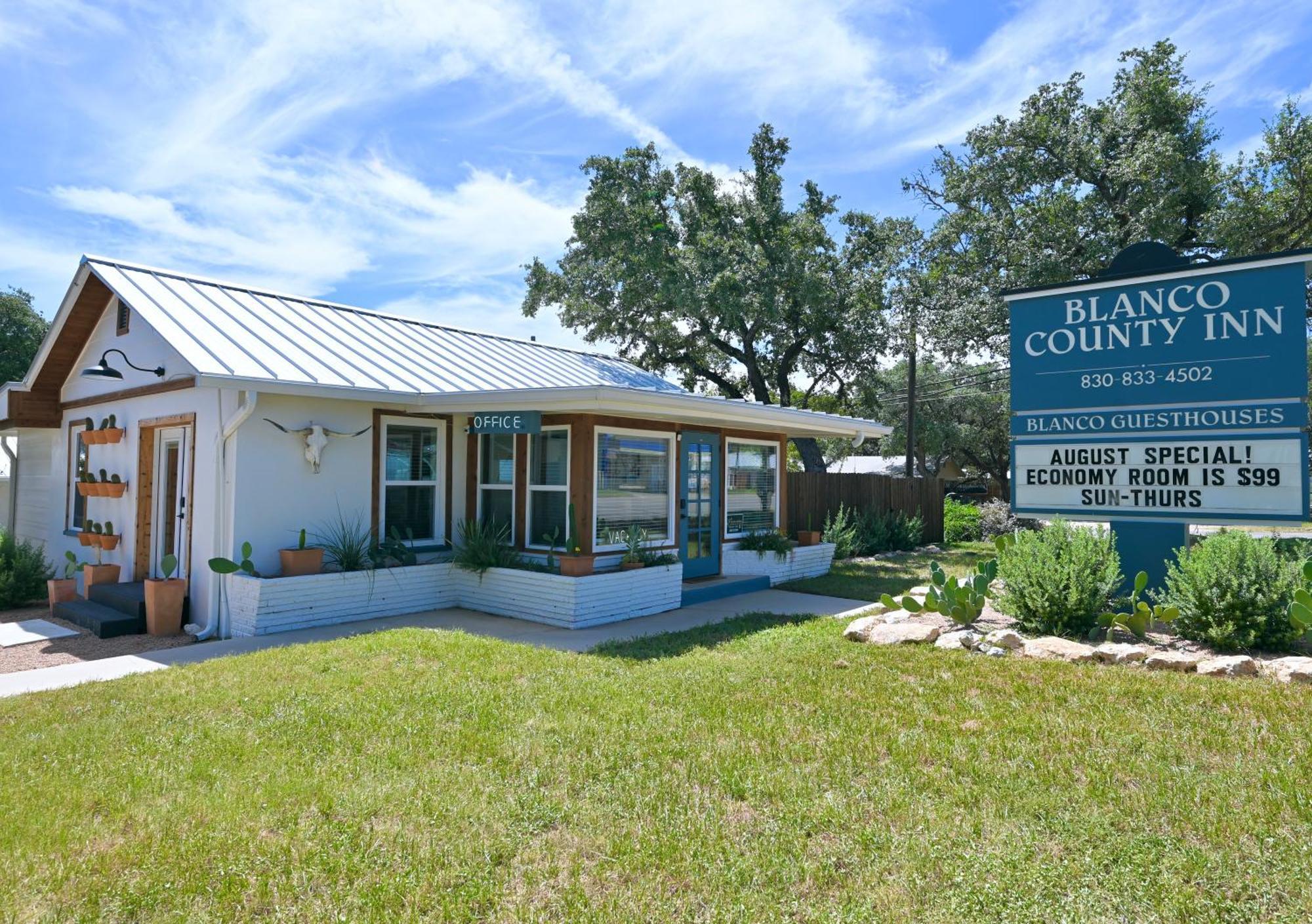 Blanco County Inn & Guesthouses エクステリア 写真