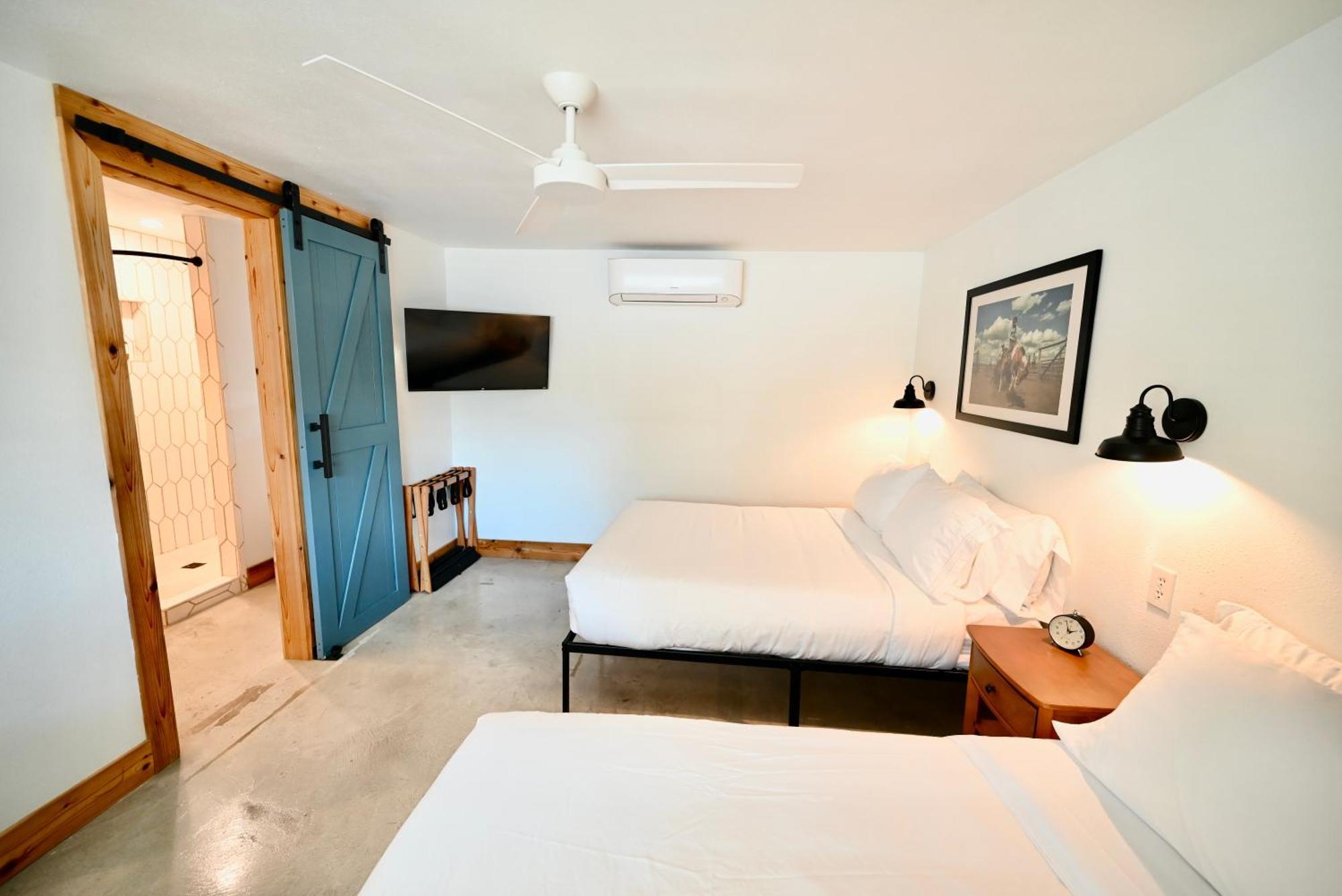 Blanco County Inn & Guesthouses エクステリア 写真